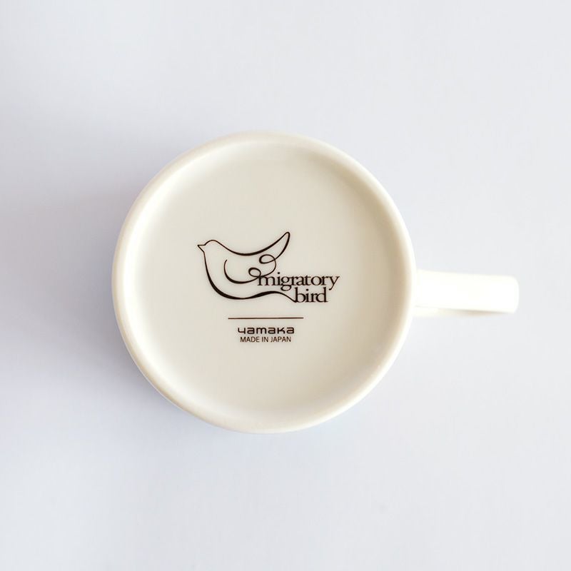 イラストレーターのyaeko氏のロゴが入ります