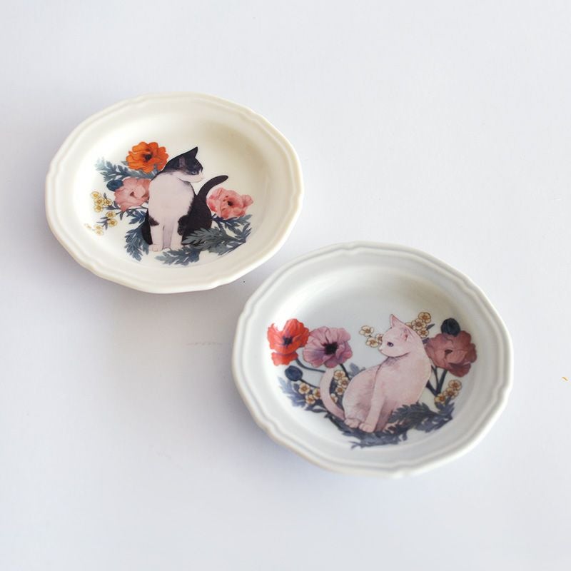 同シリーズのアンティークプレート白猫もございます