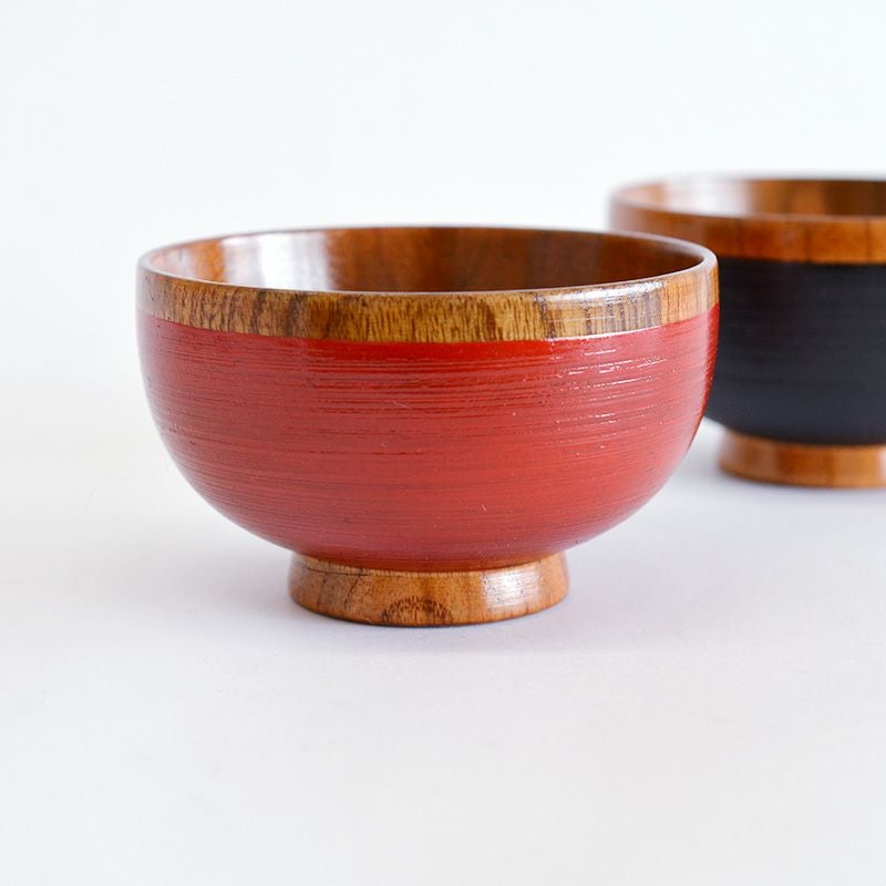 天然木の椀は熱くなりにくく冷めにくい特徴があります