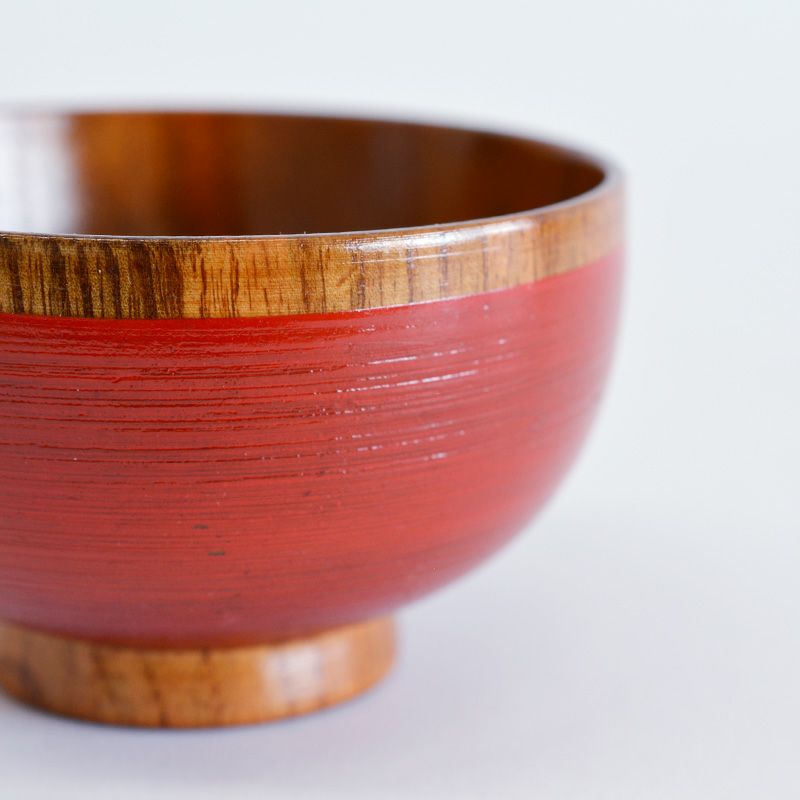 刷毛目模様が手に馴染み滑りにくくなっています