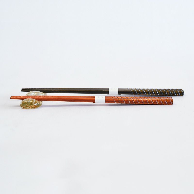 食卓に統一感と華やかさをもたらします