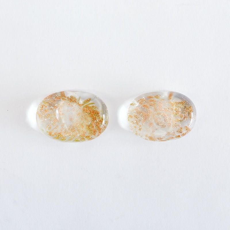 金ラメが煌びやかなガラス製の箸置きです