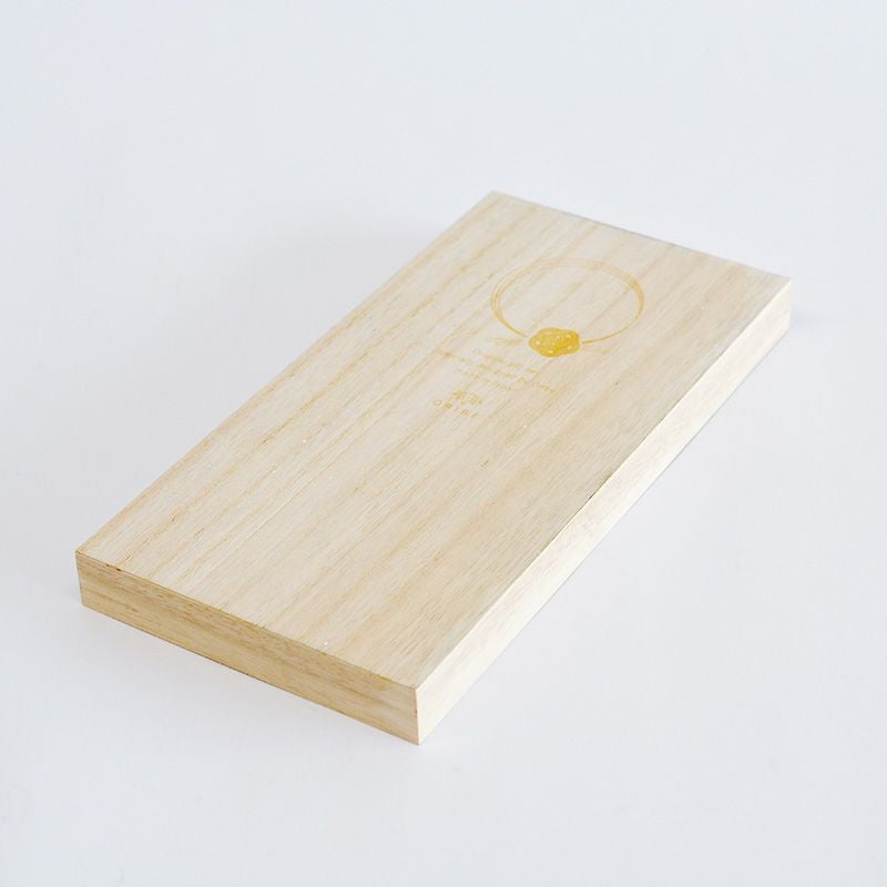 桐箱付きで結婚祝などの贈り物に最適です