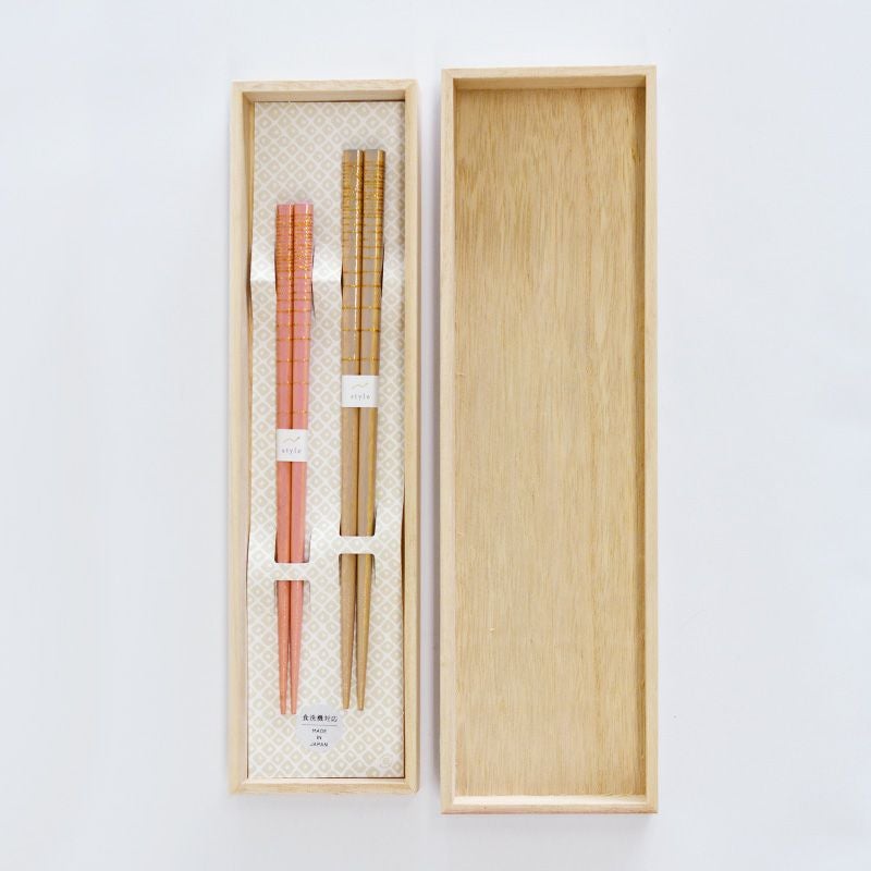 やさしい印象のシンプルなペアセットです