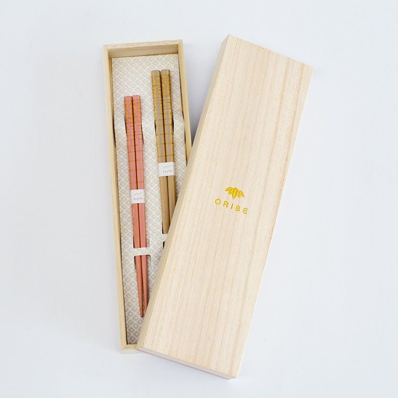 桐箱付きで贈り物に最適です