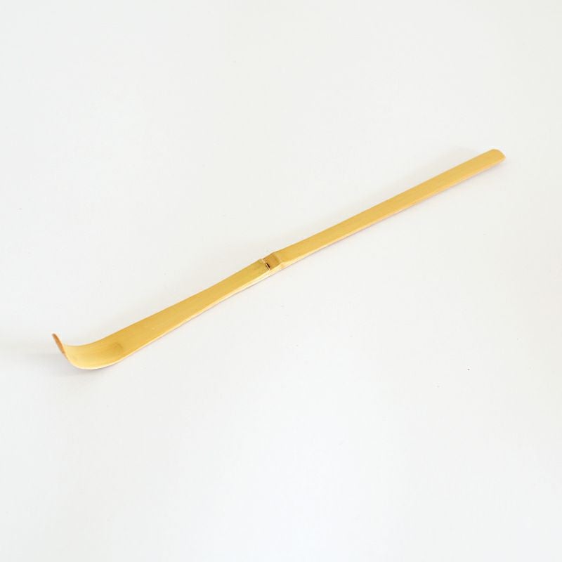 抹茶をすくうための道具です