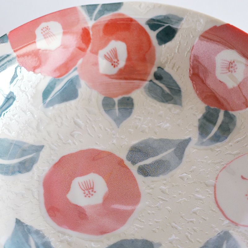 虹色に輝く「ラスター加工」が施されています