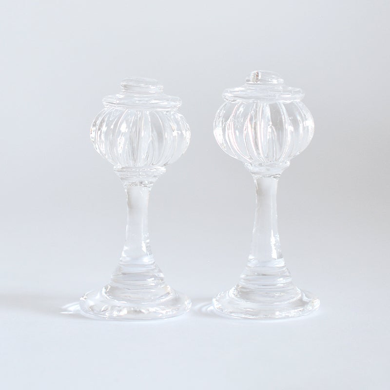 ガラス製のぼんぼりです