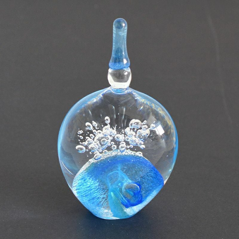 柔らかな歪みが、あたたかみを感じさせます