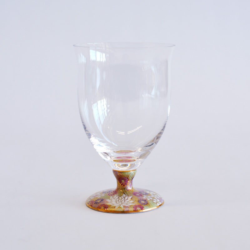 九谷焼の伝統的な絵付けと手作り硝子を融合させたグラスです