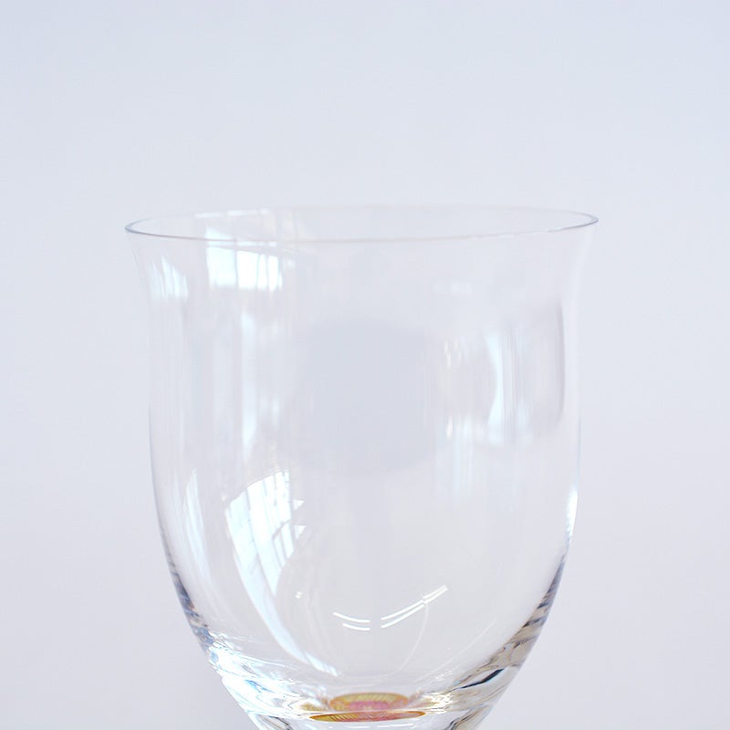 手作りの吹き硝子を使用しています