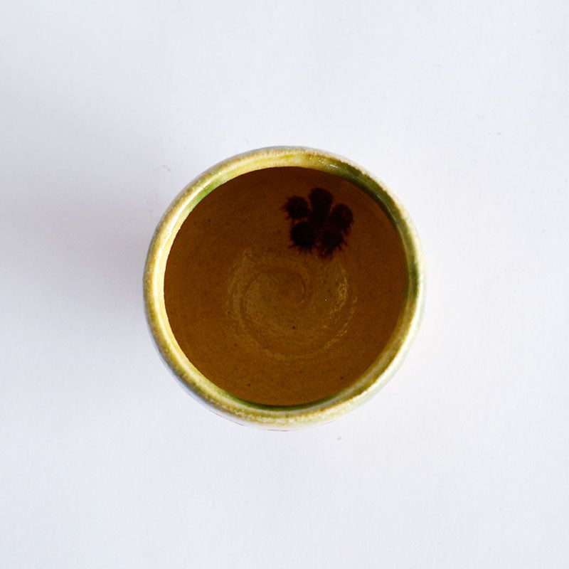 内側にもワンポイントの絵柄が入ります