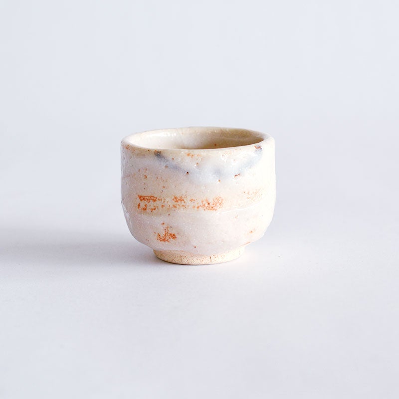 志野 流線 ぐい呑み｜和食器通販｜織部 Online Store【公式】