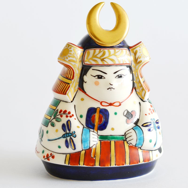 凛々しいお顔の武者人形です