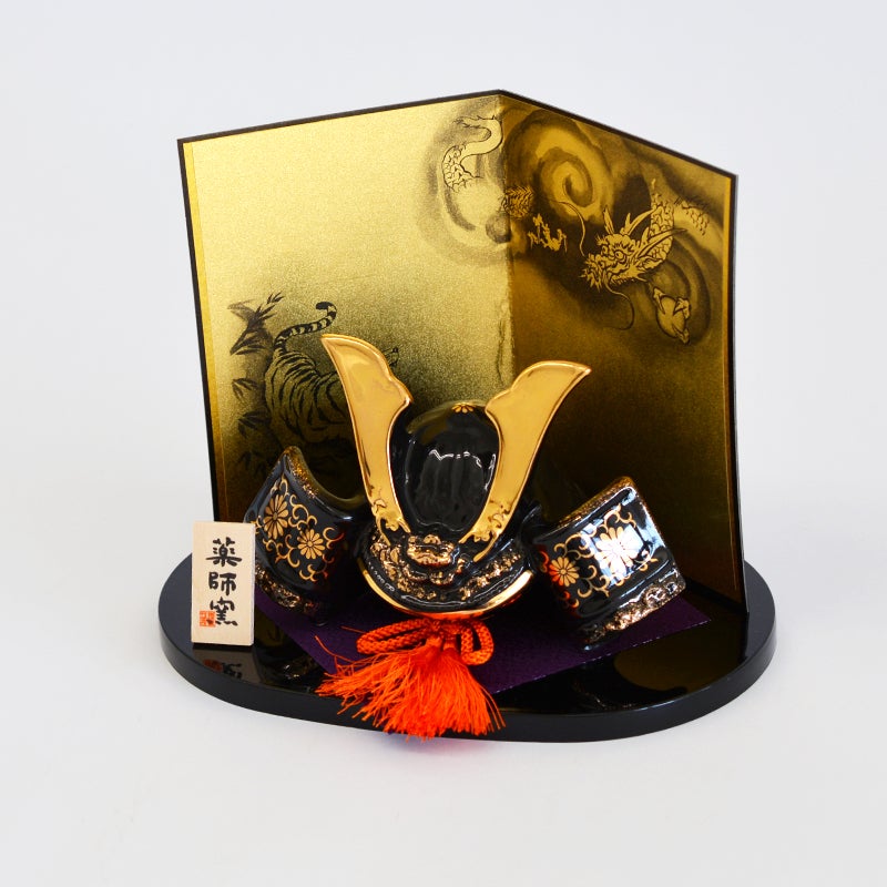 金彩出世兜 菊唐草龍虎屏風付｜和食器通販｜織部 Online Store【公式】