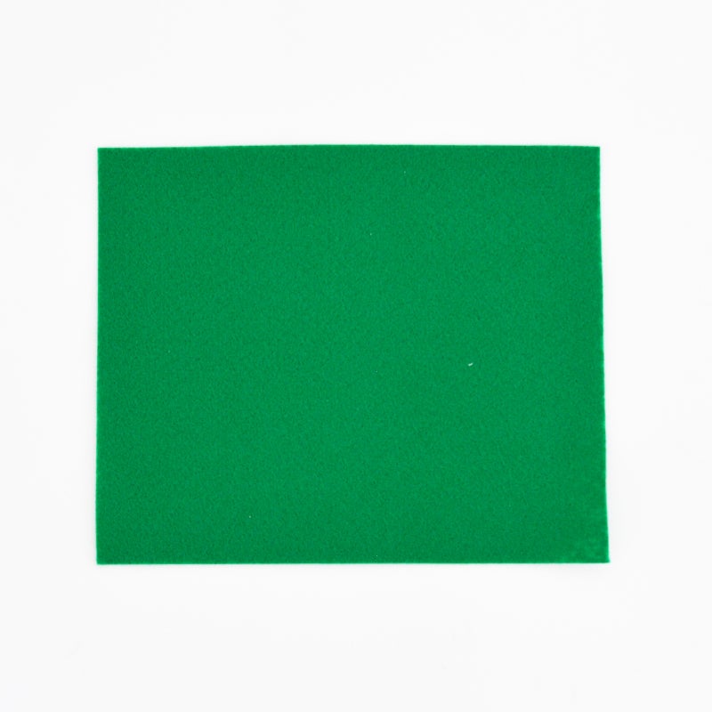 緑の毛氈がついています