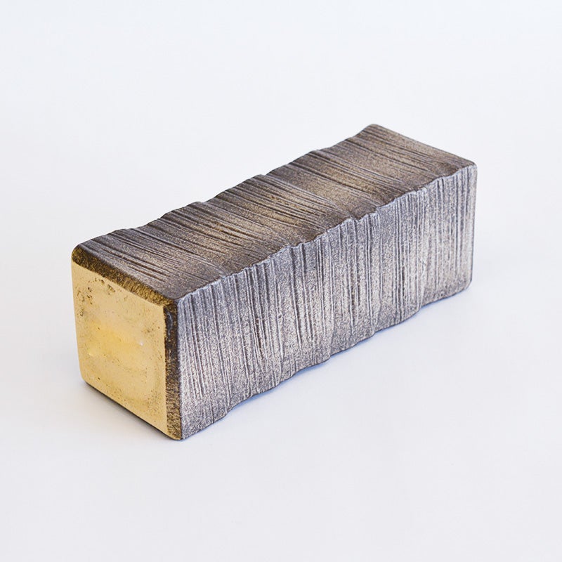 信楽の土と技で一つひとつ丁寧に作られています