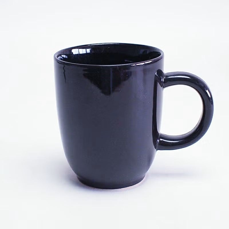 こちらはダークグリーンのマグカップです