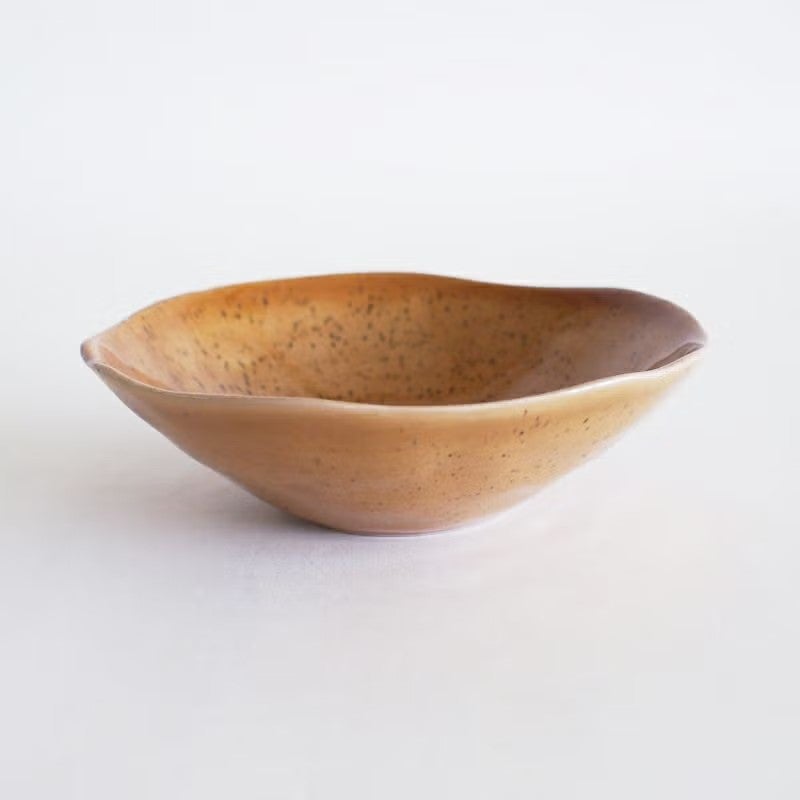 深鉢はサラダやおかず、取鉢としても使いやすいサイズ