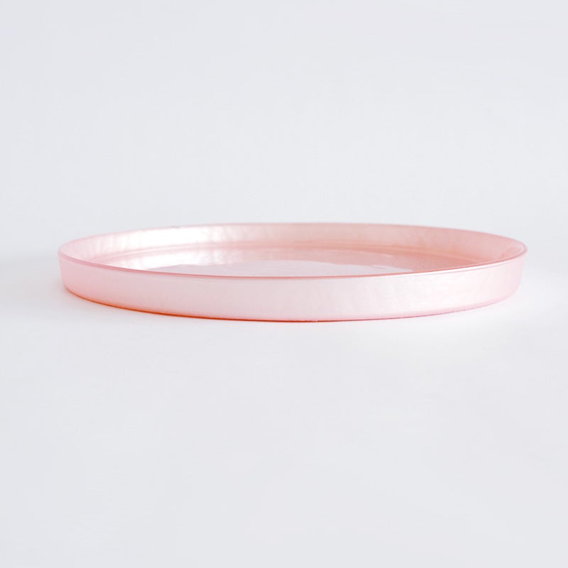 料理が映えるフラットな底面