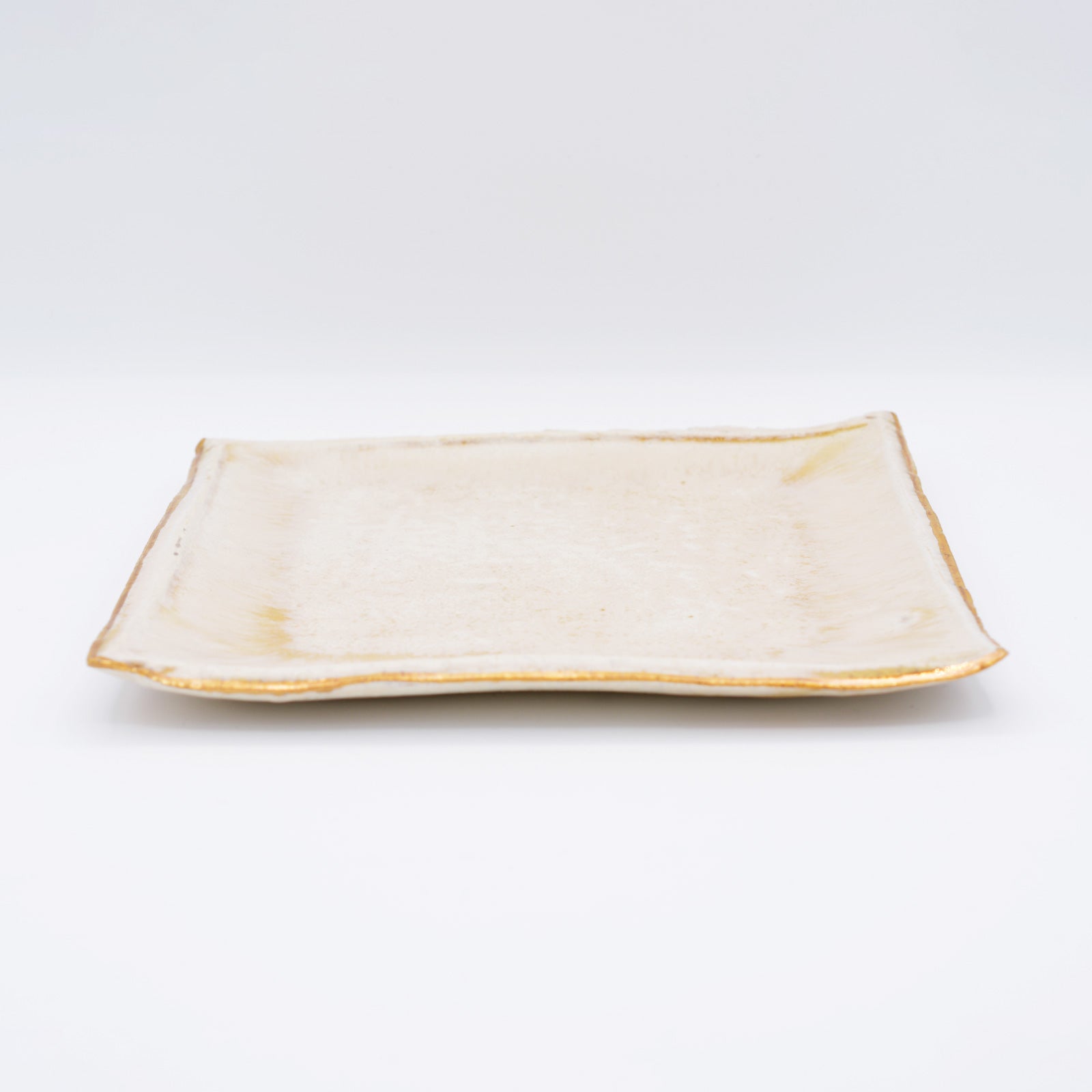 白釉金彩角皿｜和食器通販｜織部 Online Store【公式】