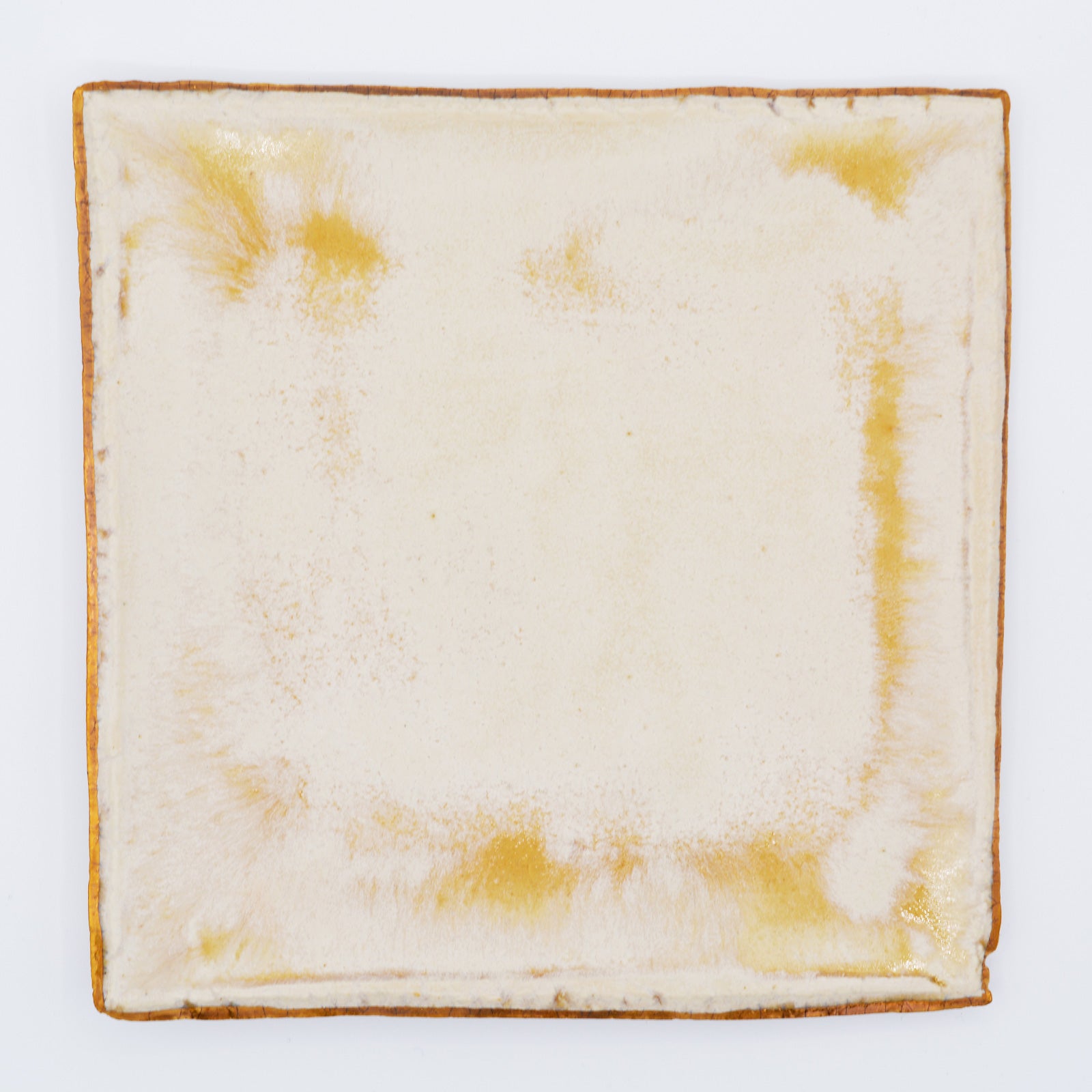 白釉金彩角皿｜和食器通販｜織部 Online Store【公式】