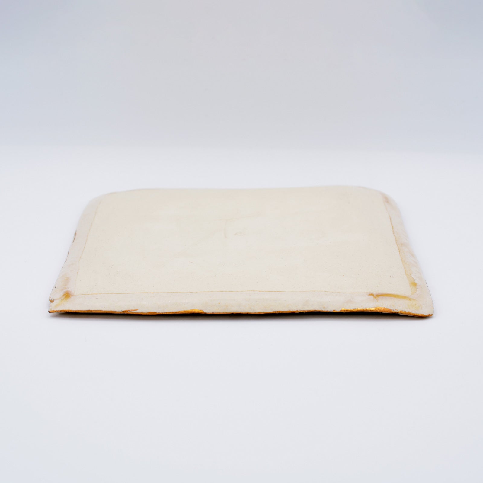 白釉金彩角皿｜和食器通販｜織部 Online Store【公式】