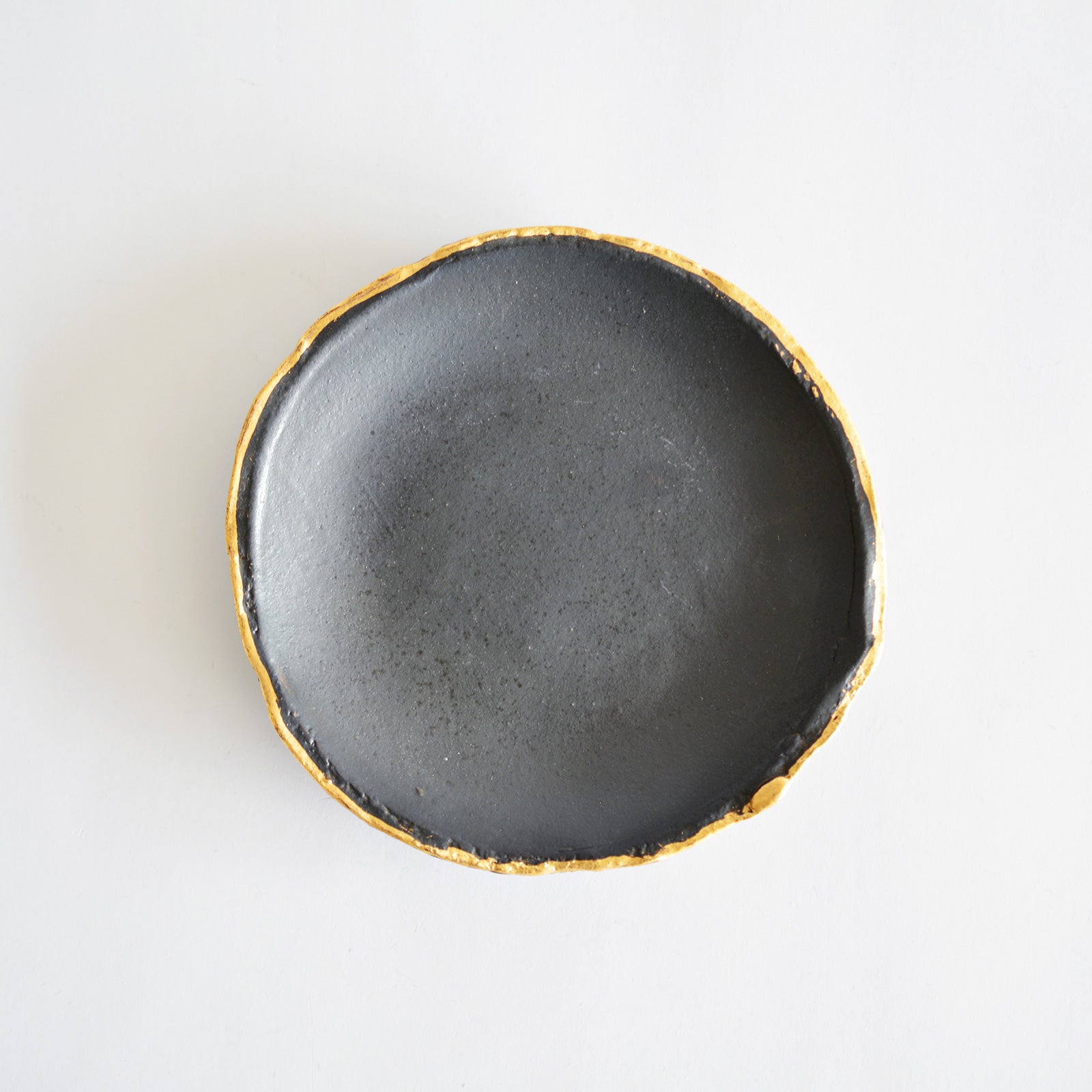 黒釉金彩丸小皿｜和食器通販｜織部 Online Store【公式】