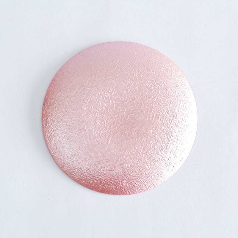 裏面は加工による凹凸があり、手が滑りにくく持ちやすい