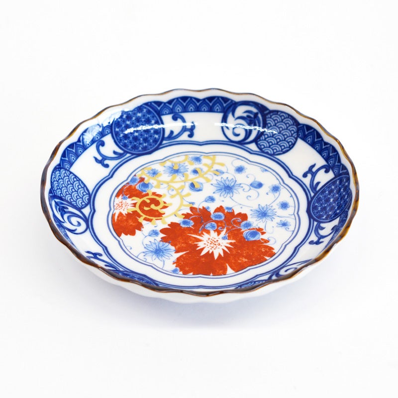 染付に現代的なエッセンスを加えた、新しさを感じる和モダンなデザインです