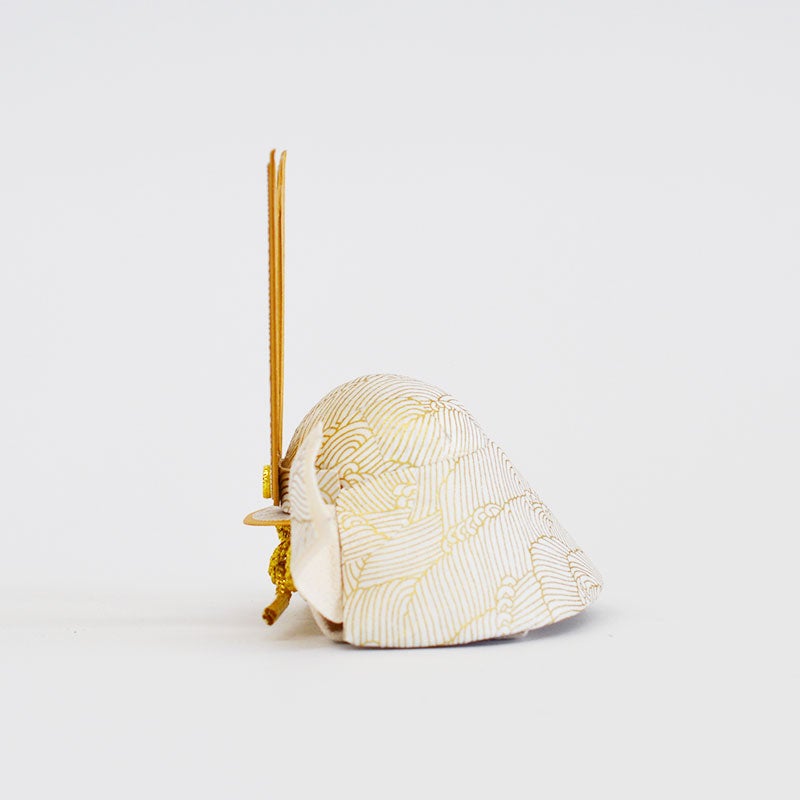 兜には病気や事故などの災厄から守る「お守り」・「厄除け」の意味があります