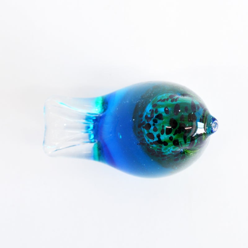 太陽光や照明を美しく透過・反射させます