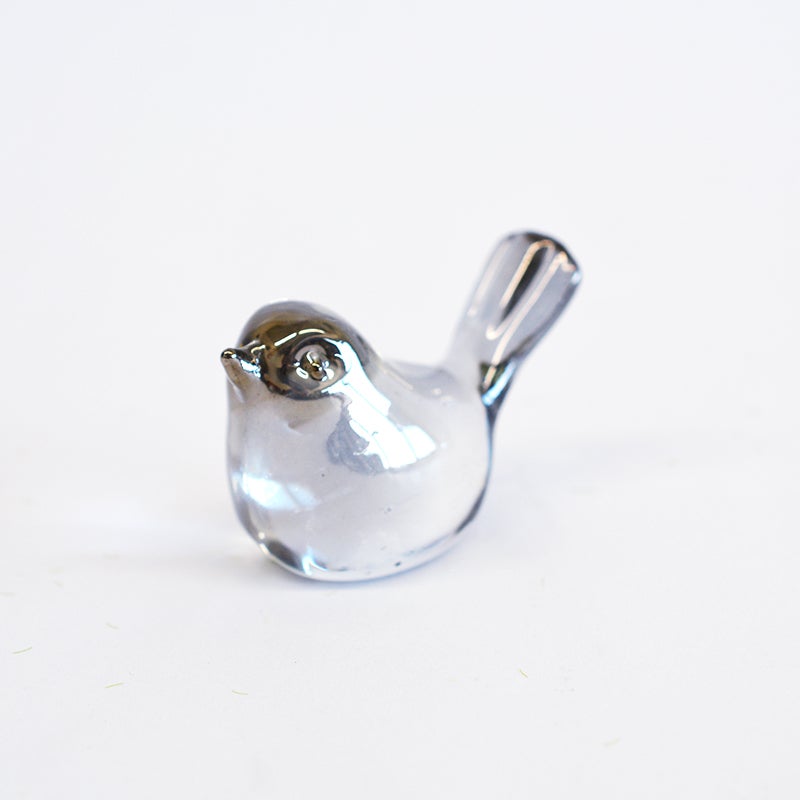 光で表情を変えるガラスの透明感