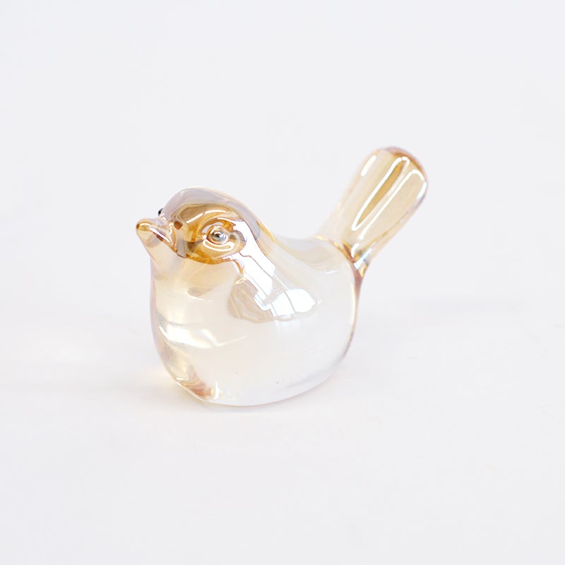 光で表情を変えるガラスの透明感