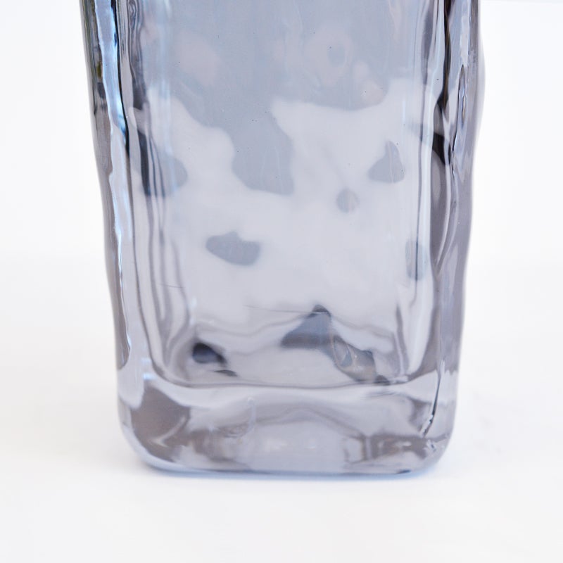 清涼感あふれるブルーグラデーション