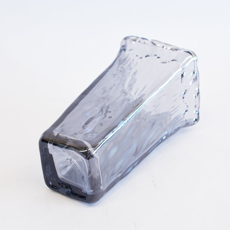 清涼感あふれるブルーグラデーション