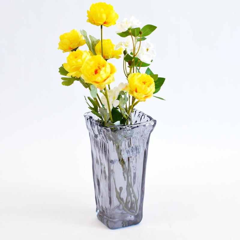 花を引き立てるシンプルなデザイン