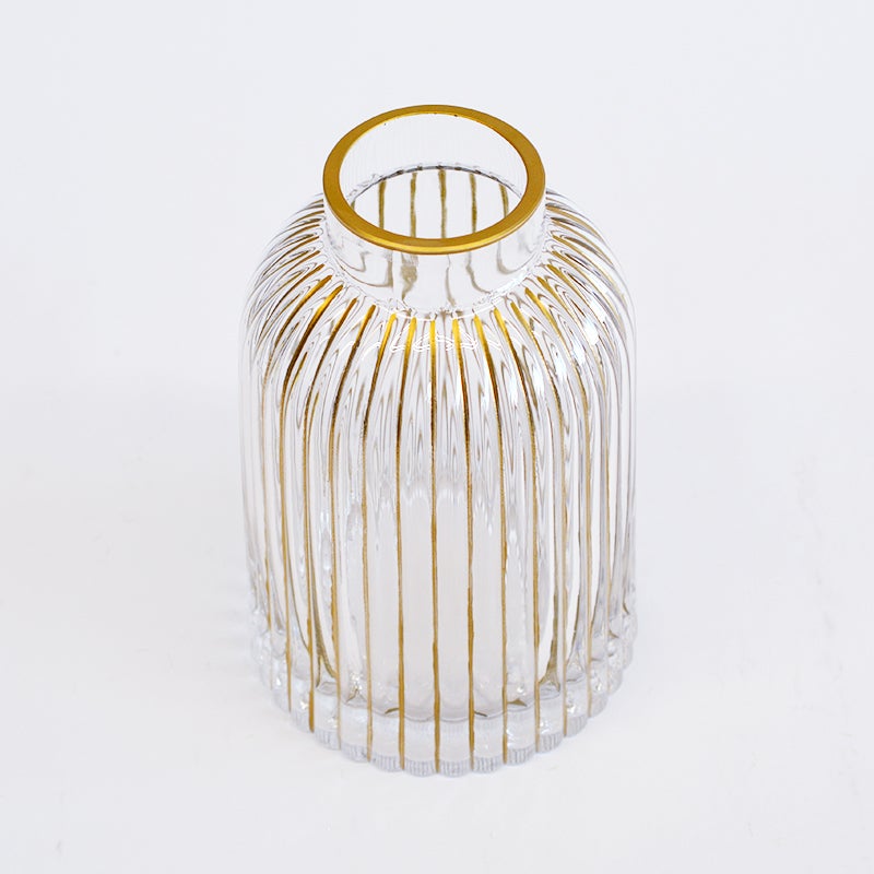 立体感のあるリブ（縦縞）デザイン