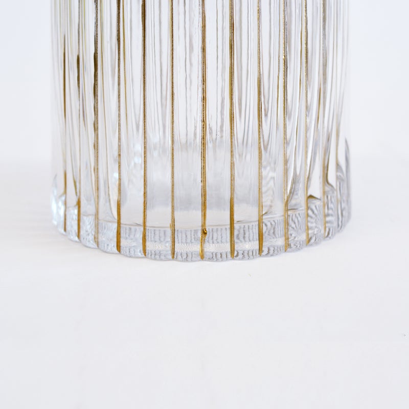 安定感のあるワイドな底面