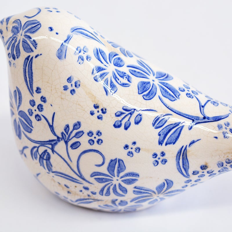 表面にあえて「擦れ」や「汚し」を入れたエイジング仕上げ