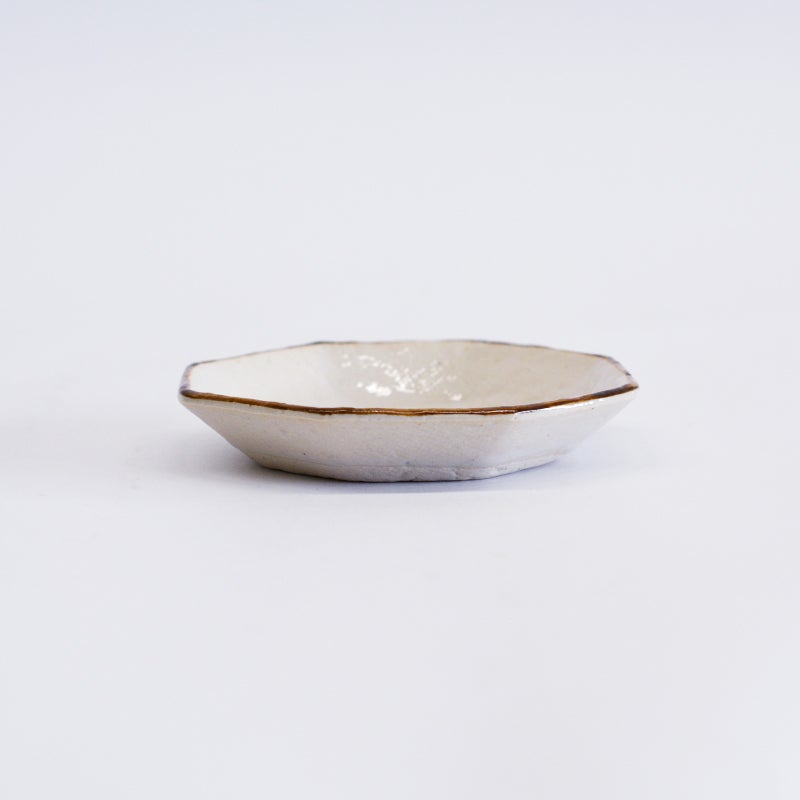 食卓を引き締める「縁取り」