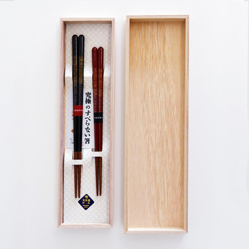 織部オリジナル桐箱入りです