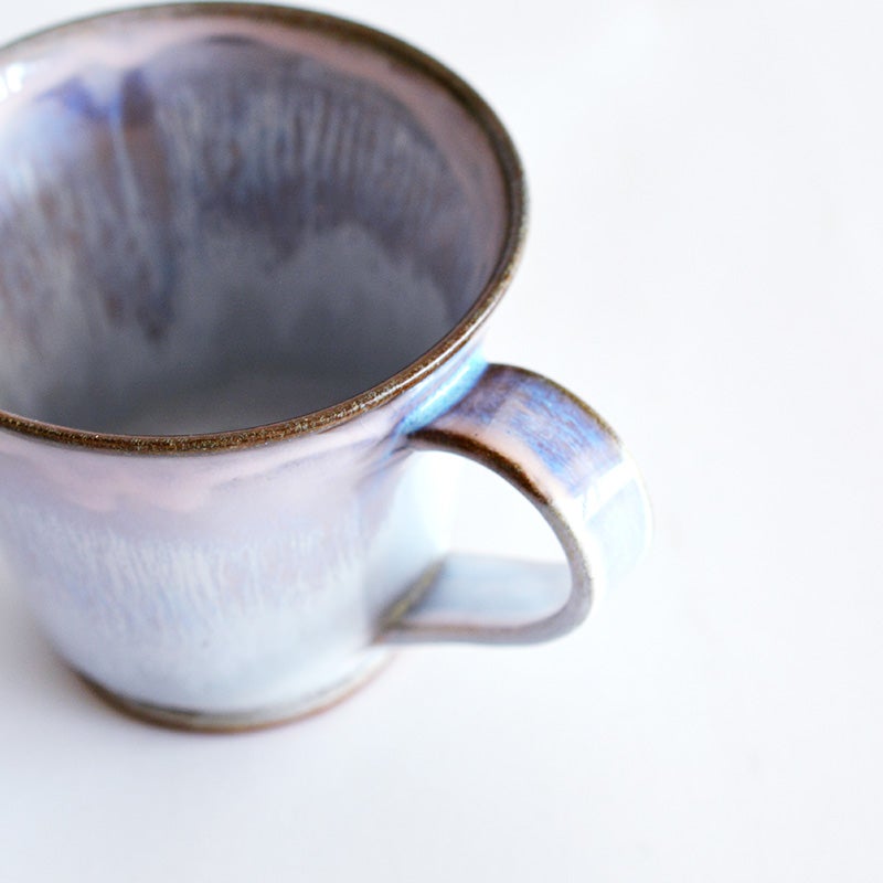 持ちやすい大き目のハンドルです