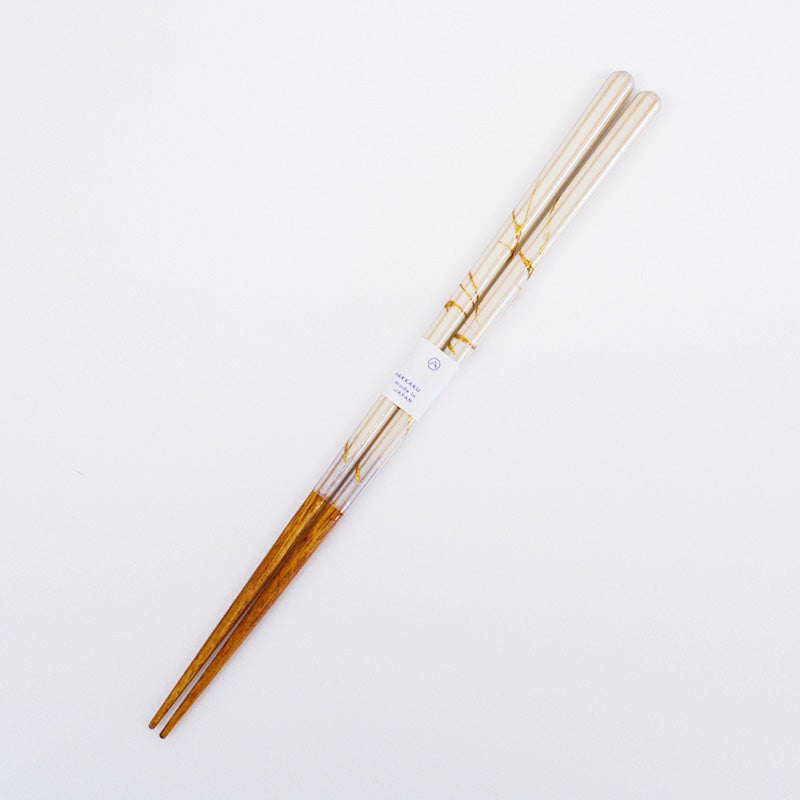 末広がりの「八」は縁起が良いとされ、お祝い事にも喜ばれます