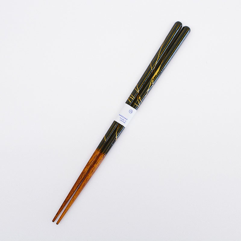 末広がりの「八」は縁起が良いとされ、お祝い事にも喜ばれます