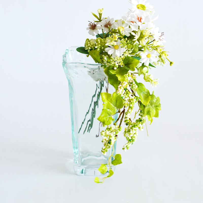 造花（アーティフィシャルフラワー）２本をセットにしました