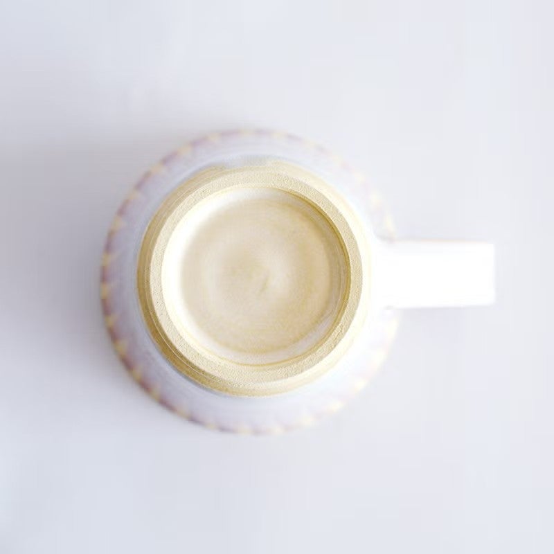 底部には安定感があり、しっかりとした造りで安心して使用できます