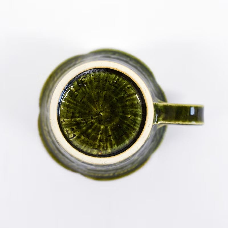 底部には安定感があり、しっかりとした造りで安心して使用できます