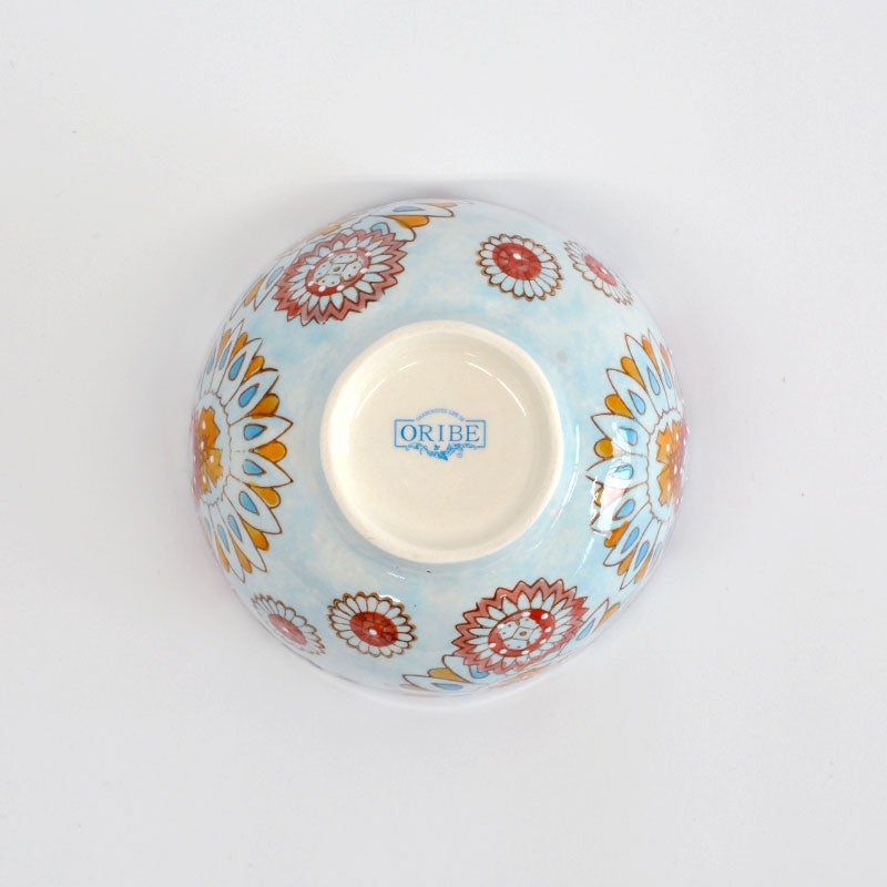 底には織部のオリジナル印が入っています