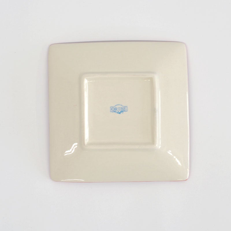 底には織部の印が入っています